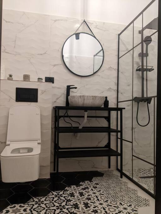 The Industrique Home - 3 Bedroom Apartment Timisoara Esterno foto
