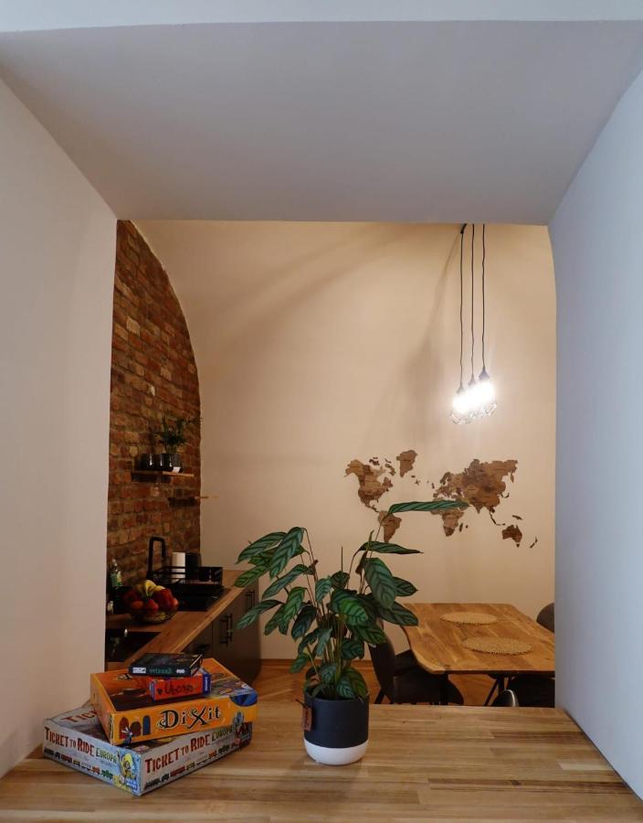 The Industrique Home - 3 Bedroom Apartment Timisoara Esterno foto
