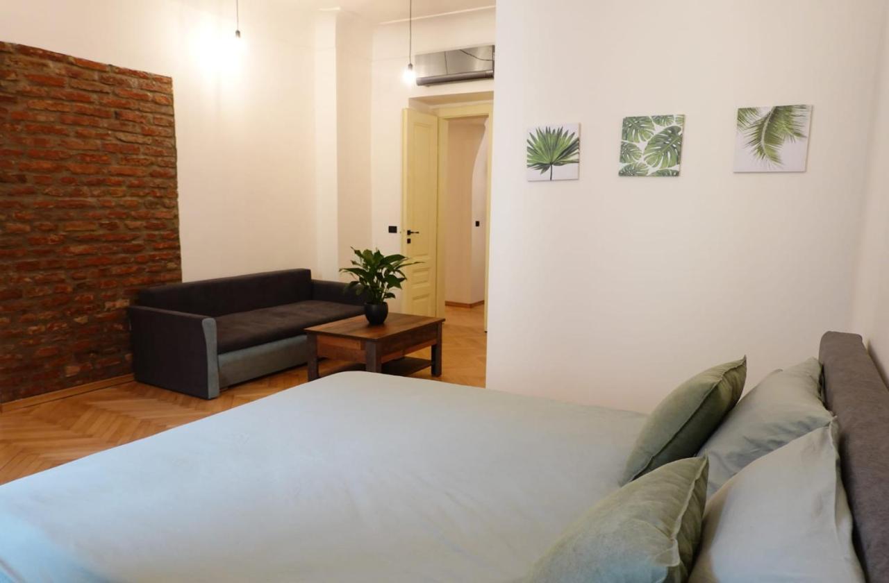 The Industrique Home - 3 Bedroom Apartment Timisoara Esterno foto