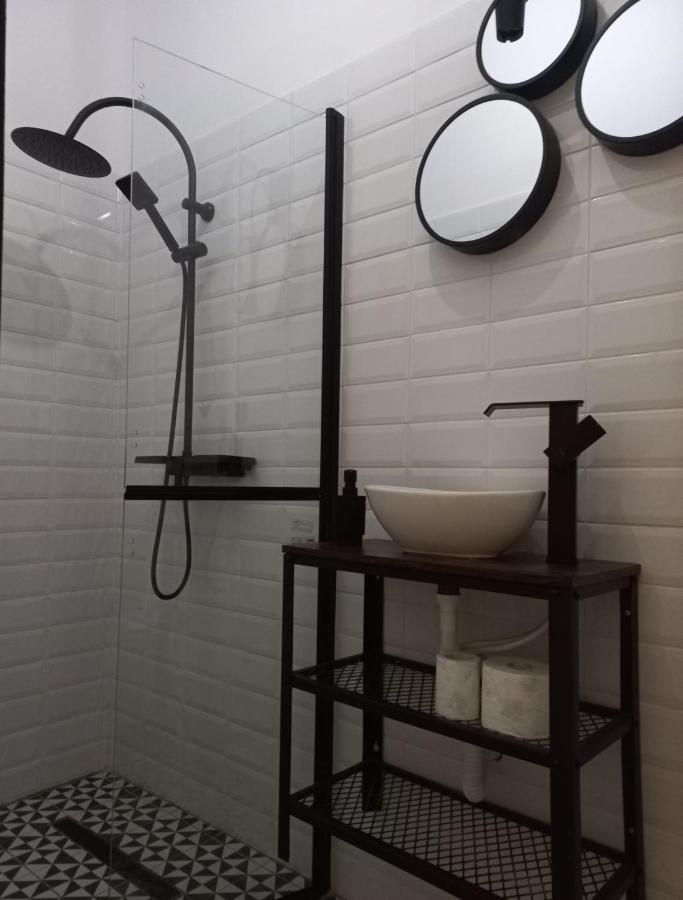 The Industrique Home - 3 Bedroom Apartment Timisoara Esterno foto